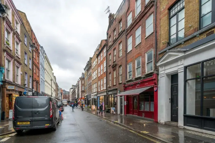 Soho & Covent Garden Apartment, Sleeps 3