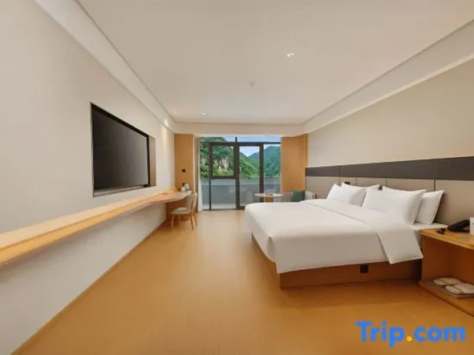 Standard Double room with view