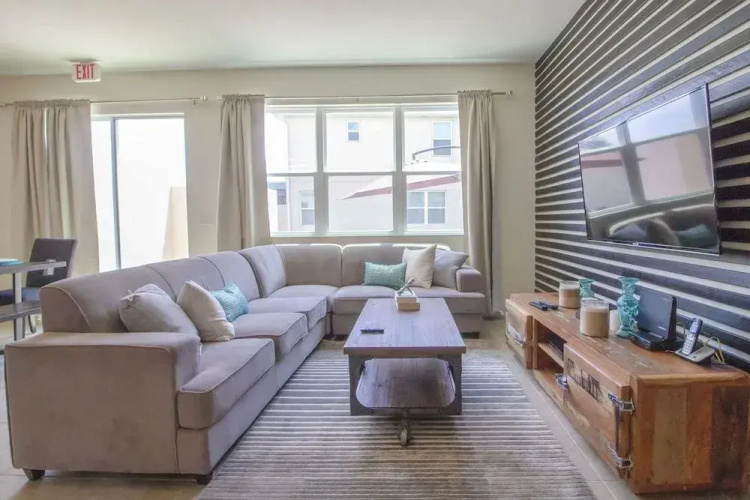 Compass Bay 3133