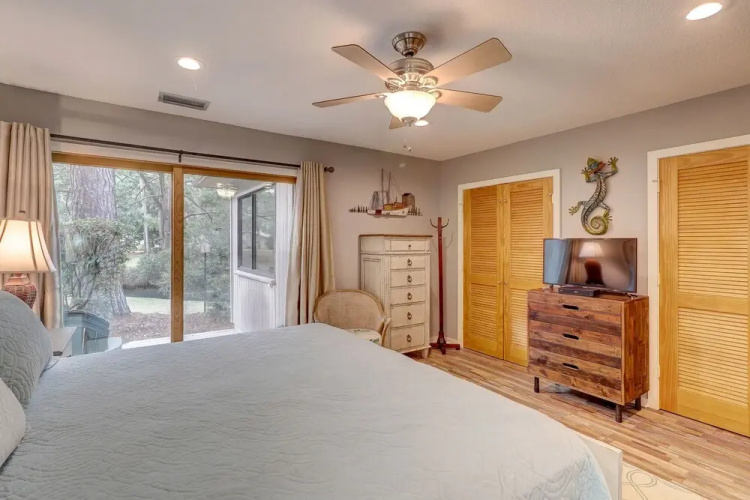 Fairwood Villa 159 by RedAwning