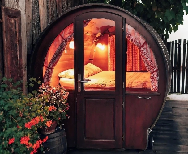 Luxury room with land view