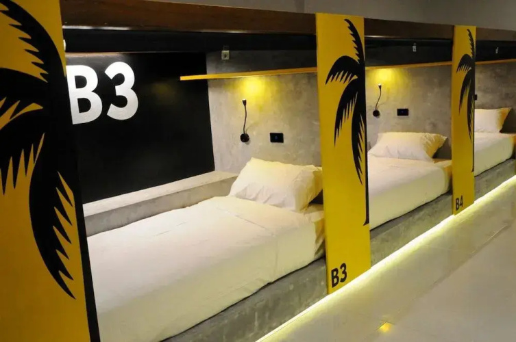 Oasis Hotel-Pods - Adults Only