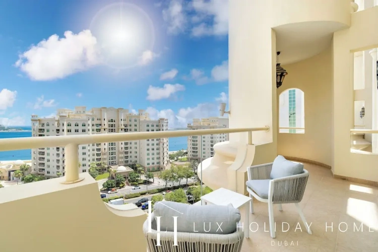 Standard Penthouse room with balcony and with partial sea view