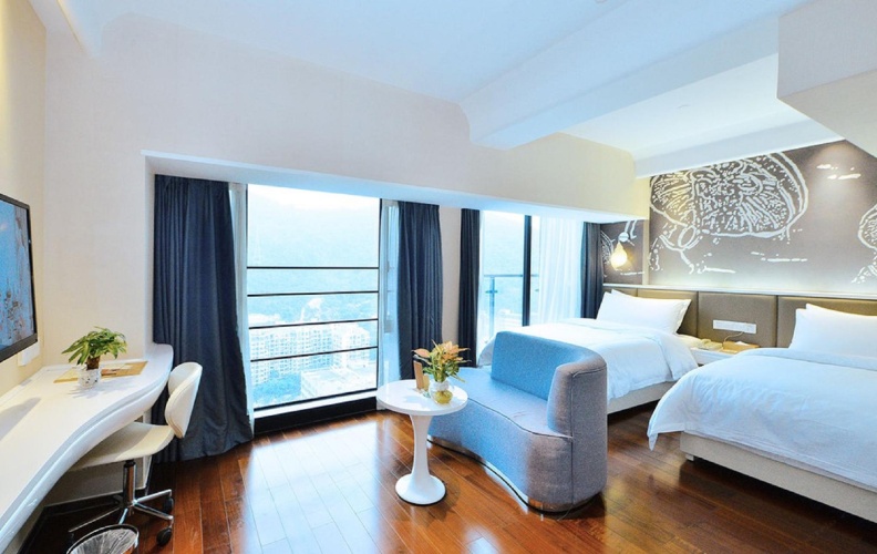 Standard Twin room with mountain view