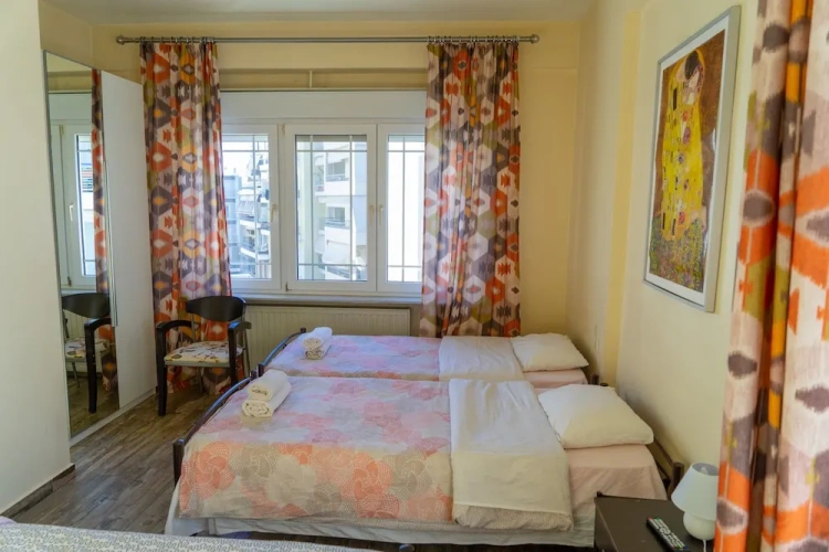 Standard Triple room with balcony and with park view