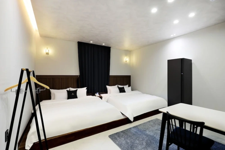 Standard Twin Family room