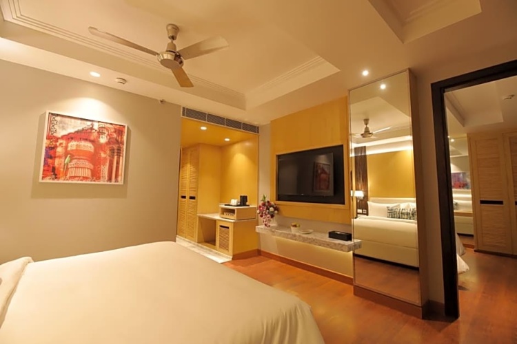 Double Suite