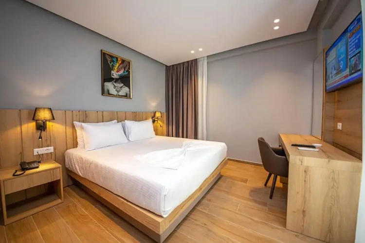 Deluxe Double Basement room