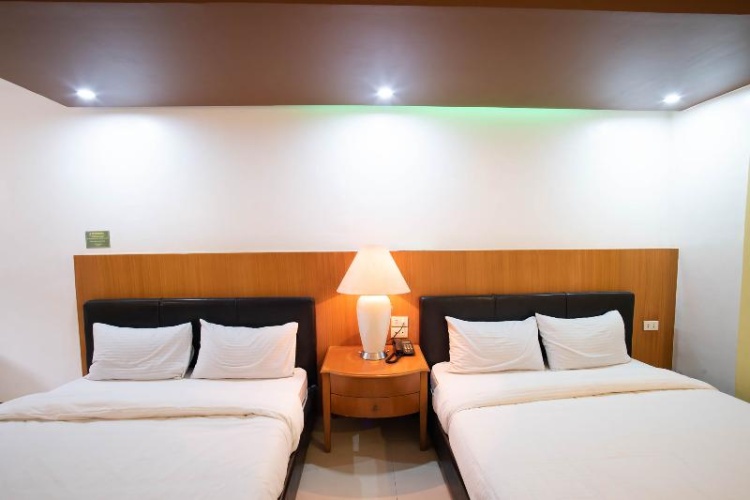 Quadruple Suite