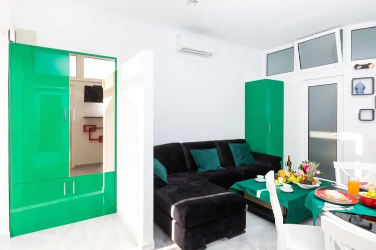 Apartment By the Way
