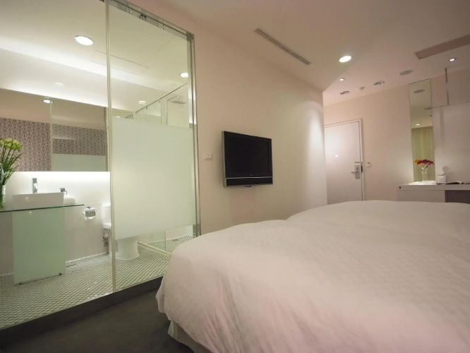 Hotel Purity