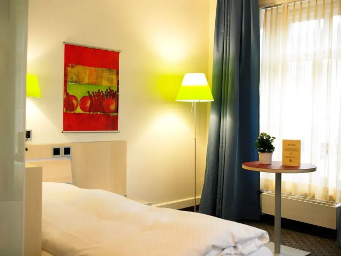 BLUME. - Baden Hotel & Restaurant