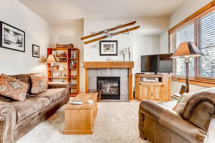 Seasons 1836 - 1 Br Condo