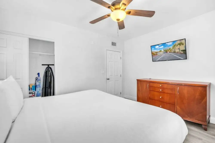 Beach Escape Corner Apartment