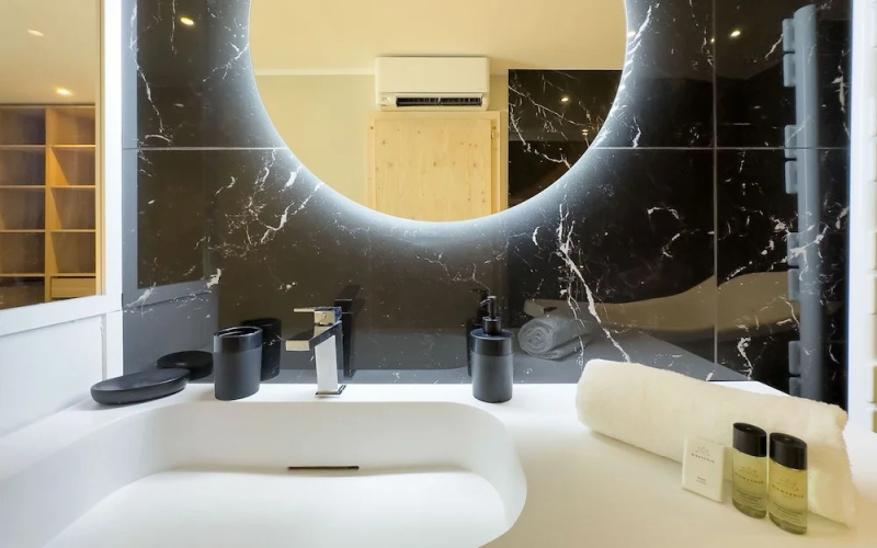 Le First in Cannes With 2 Bedrooms and 2 Bathrooms