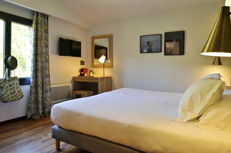 Standard Double room with river view