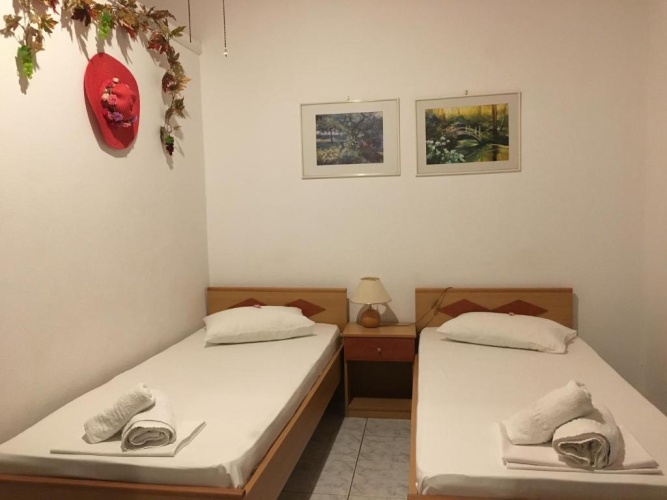 Economy Twin room