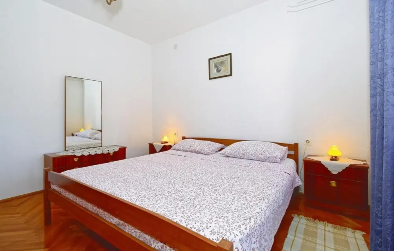 Amazing Apartment in Porec With 2 Bedrooms