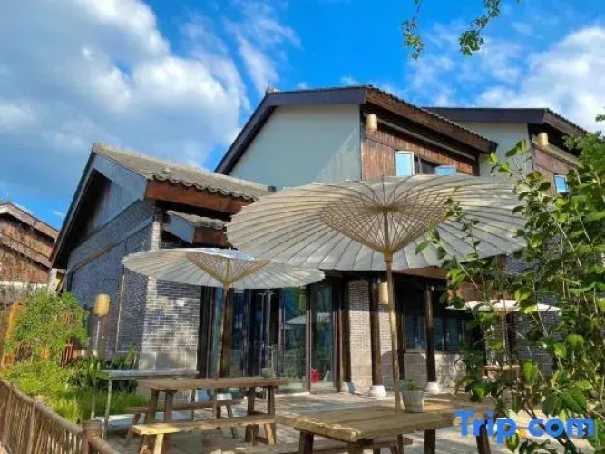 Hotel MoMc Jiuhuashan