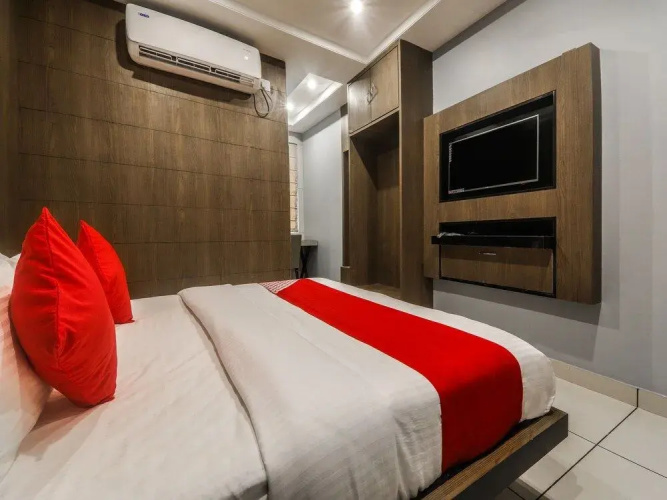 Oyo 17016 Galaxy Inn