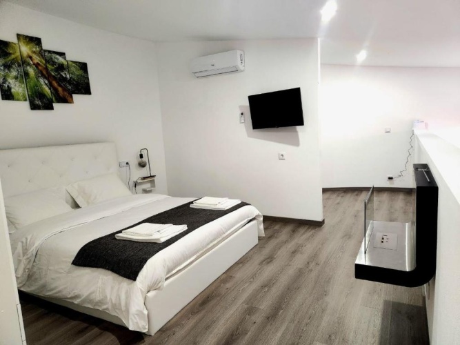 2 Bedrooms Bungalow