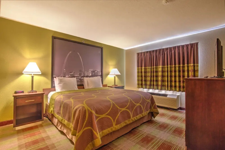 Super 8 Waterloo