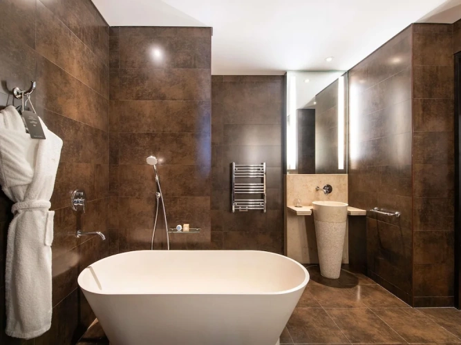 Double Suite