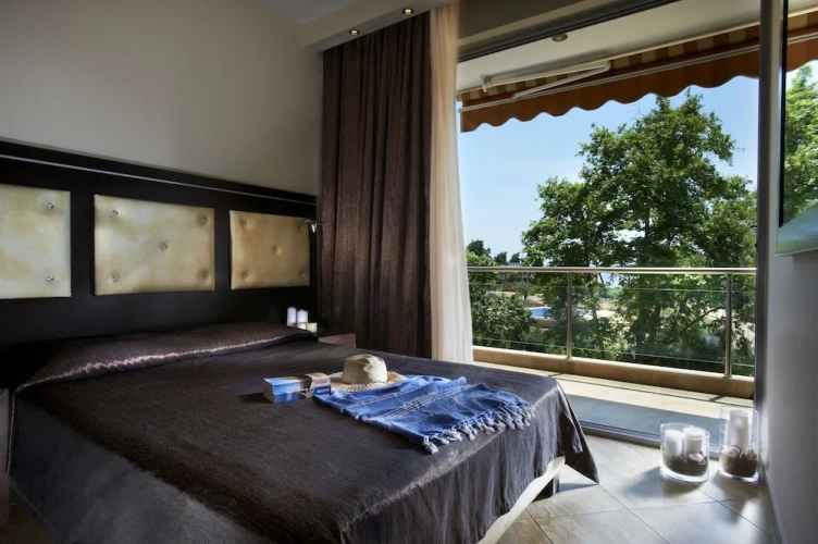 1 Bedroom Double Apartment