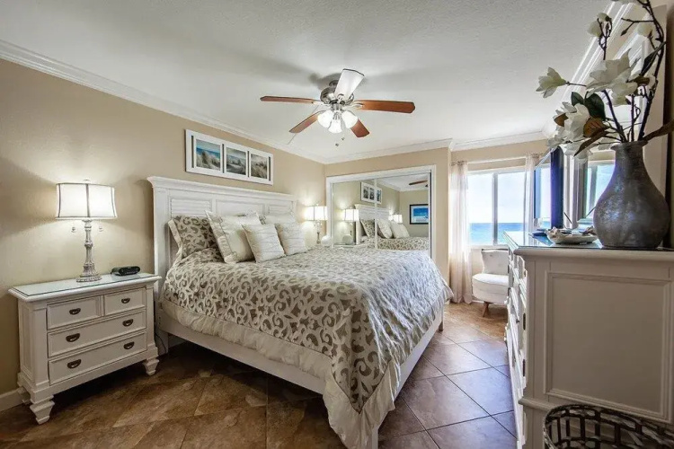 Gulf Shore Condo #304 - 2 Br condo by RedAwning