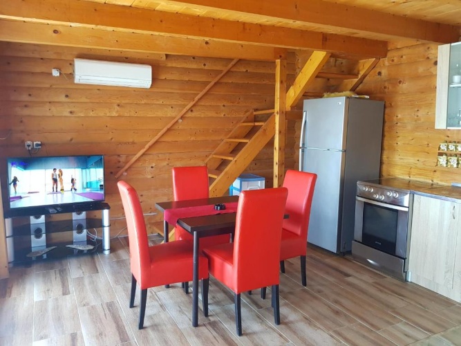 2 Bedrooms Cottage