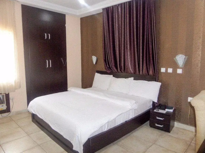 Siman Suites