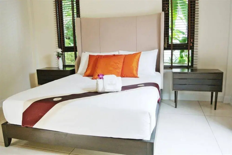 Phuket Ratchamaka Pool Villa
