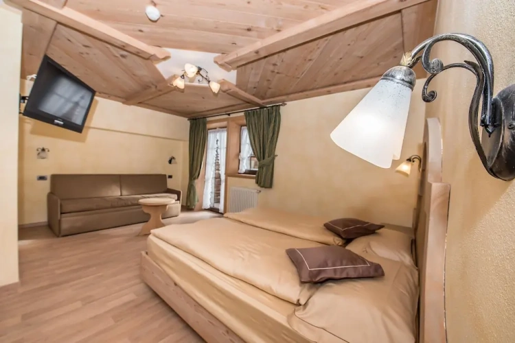 Comfort Triple room with balcony and with mountain view