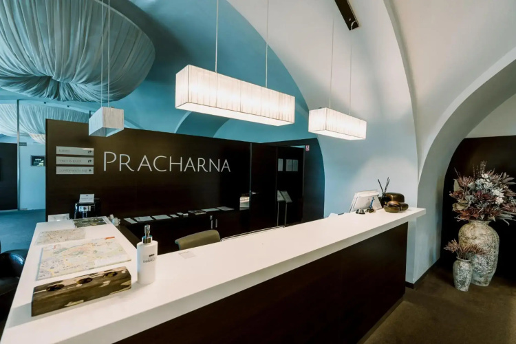Hotel Pracharna
