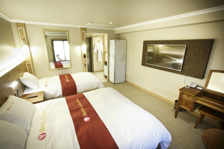 Ariana Hotel