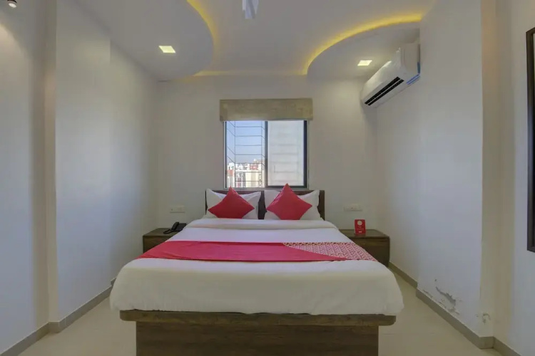 Rk's Regency By OYO Rooms