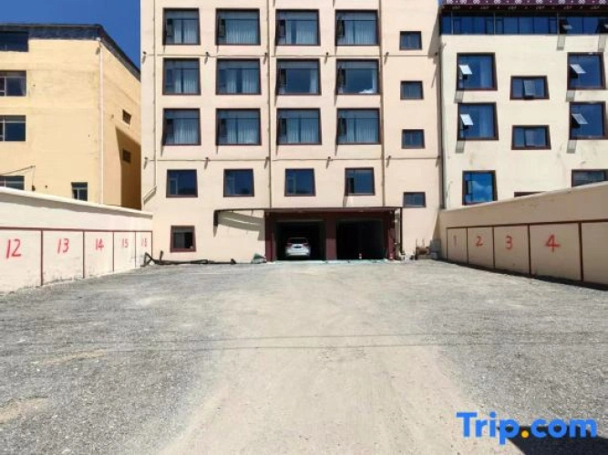 Yuji Jade Palace Hotel