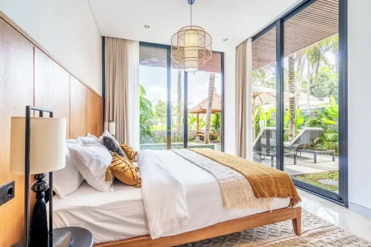 2 Bedrooms Villa