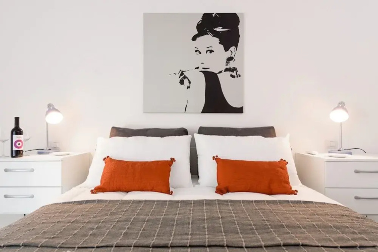 Hintown - Marina's White Apartment