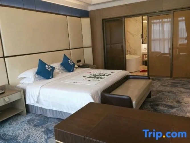 Executive Suite with river view