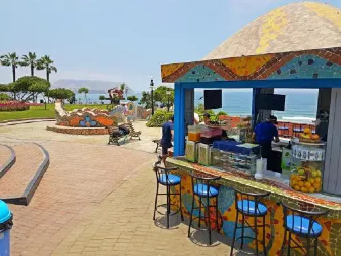 Malecon Cisneros Apartments