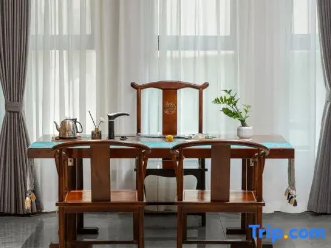 Hotels in Xudong