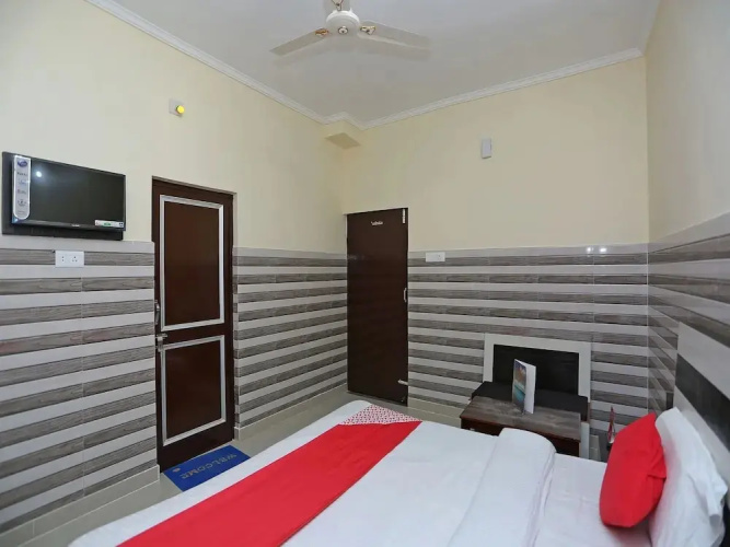 New Sundaram By OYO Rooms