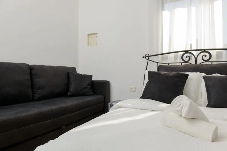 Spacious Modern Apt 1 Step To Beach