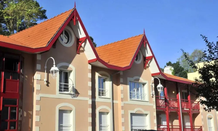 ESTIVEL Résidence Jardin Mauresque