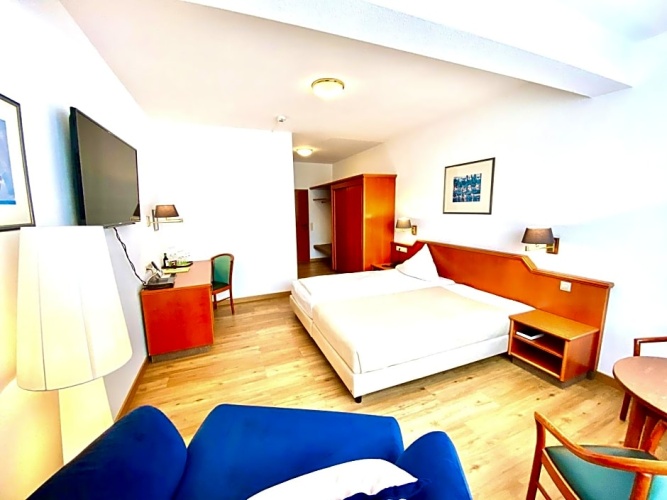 Standard Double room with view