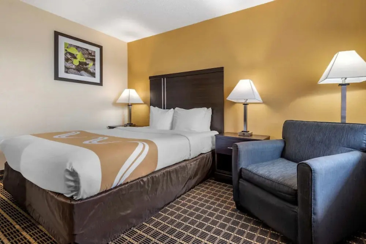 Allegheny Inn & Suites