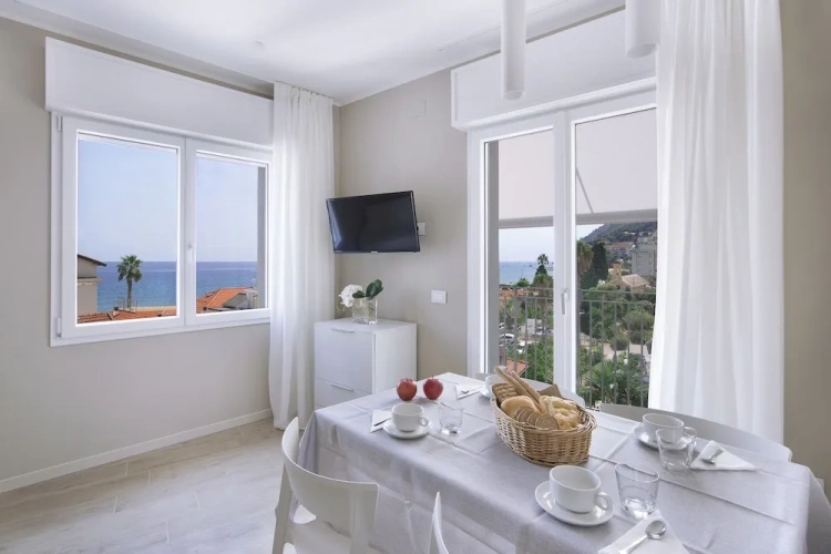 1 Bedroom Comfort Apartment with balcony and with sea view