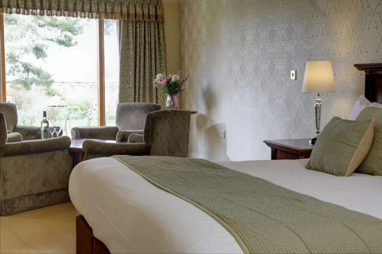 Knights Hill Hotel & Spa