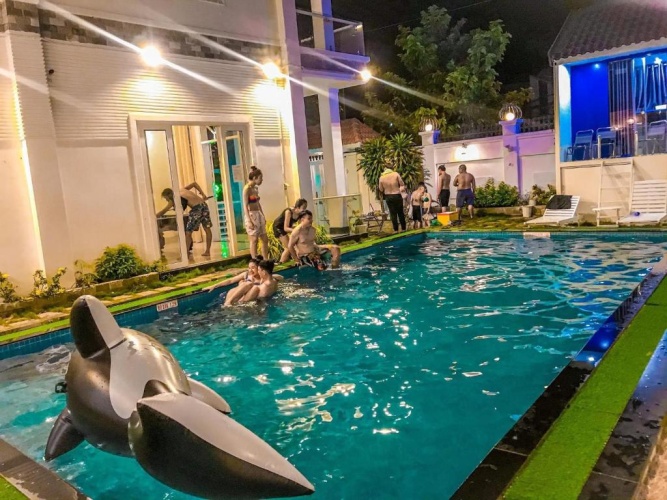 Pool